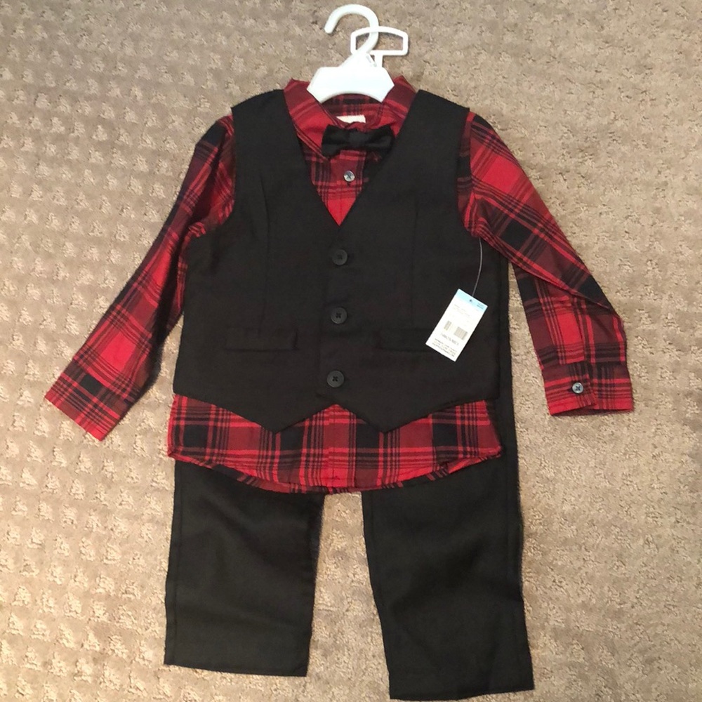 4 piece Boy outfit 24 months